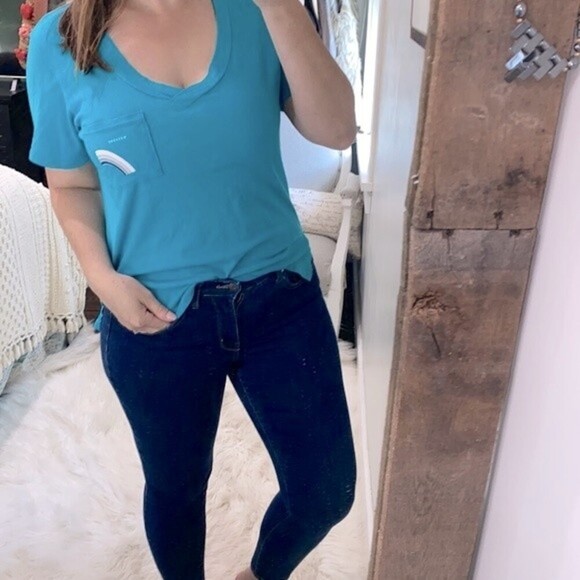 Good hYOUman. Turquoise weekend T-shirt size small - Picture 1 of 6